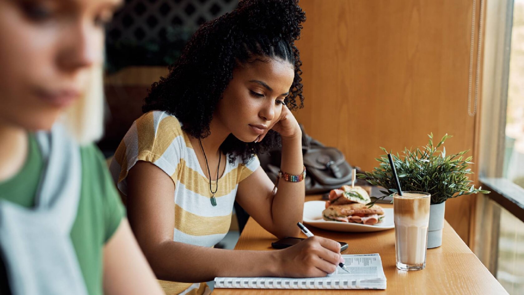 Eating Disorder Counseling for Teenagers: A Clear Guide for Parents