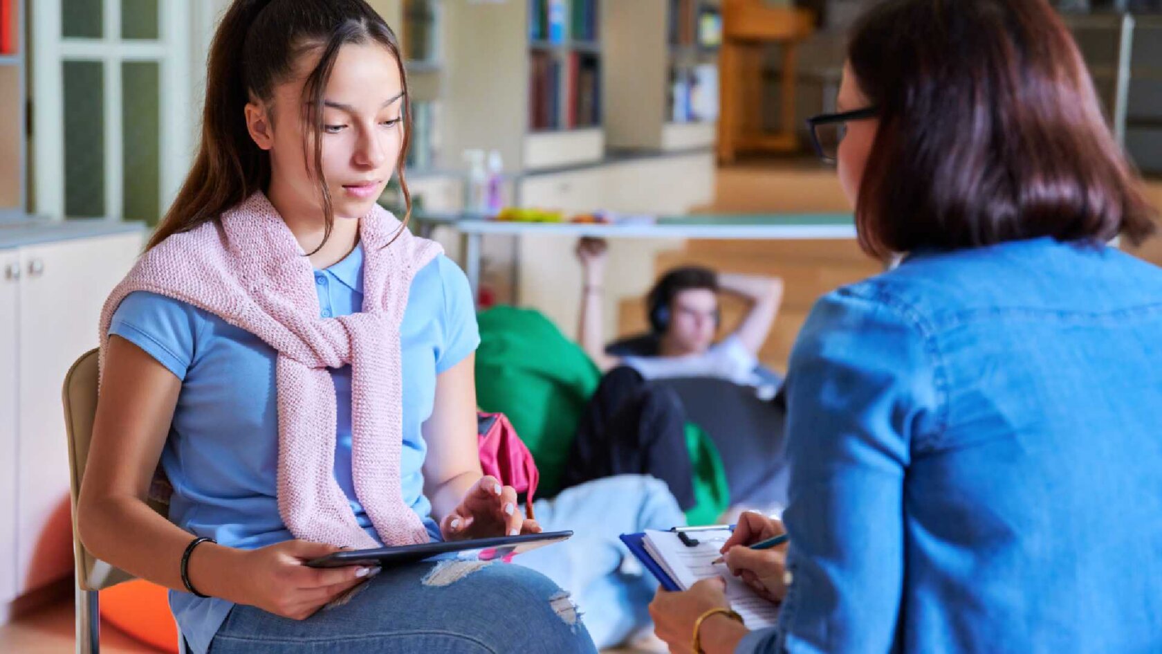 How Teen IOP Therapy with School Coordination Balances Care and Education