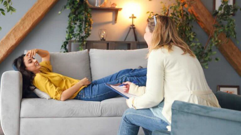 What You Need to Know About Experiential Therapy for Mental Health Recovery