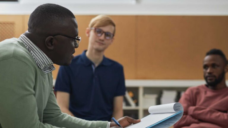 What You Need to Know About Peer and Alumni Mental Health Programs