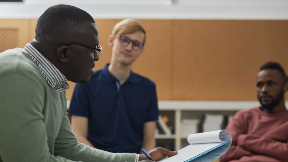 What You Need to Know About Peer and Alumni Mental Health Programs